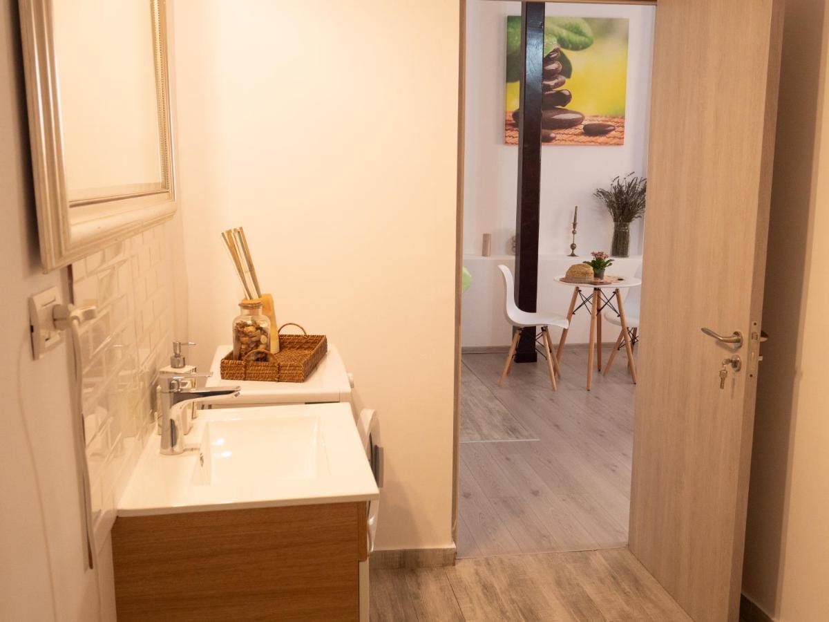 One Love Terrace Apartment Bukarest Exterior foto
